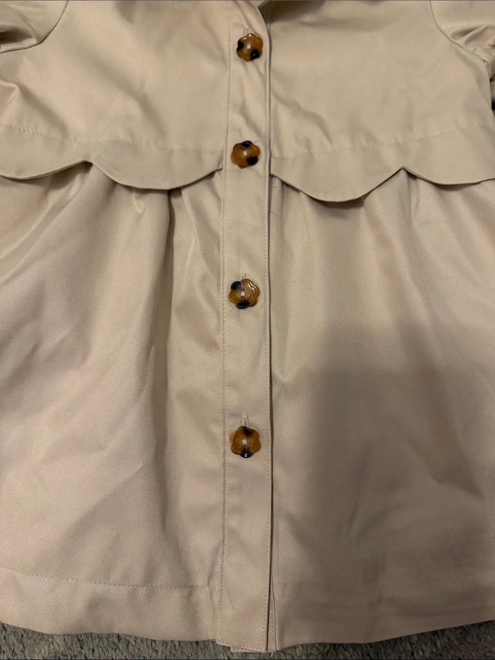 Tahari light cream